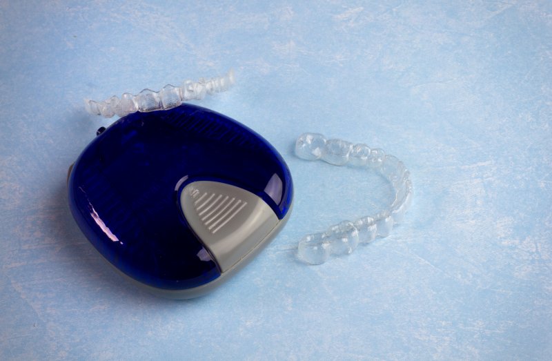 Invisalign beside its case